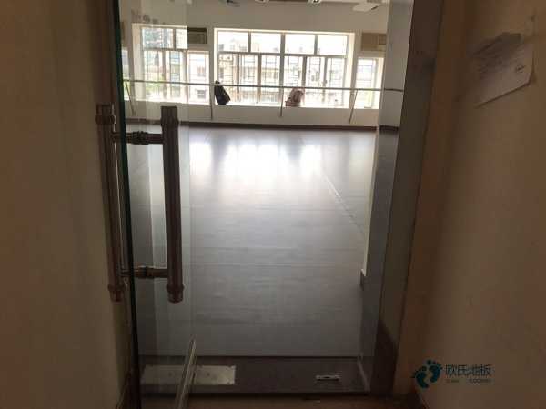 運動型地板生產(chǎn)公司