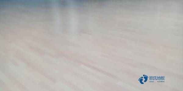 去哪買籃球場地木地板廠家報價