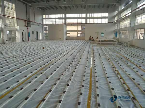 優惠的體育運動木地板公司