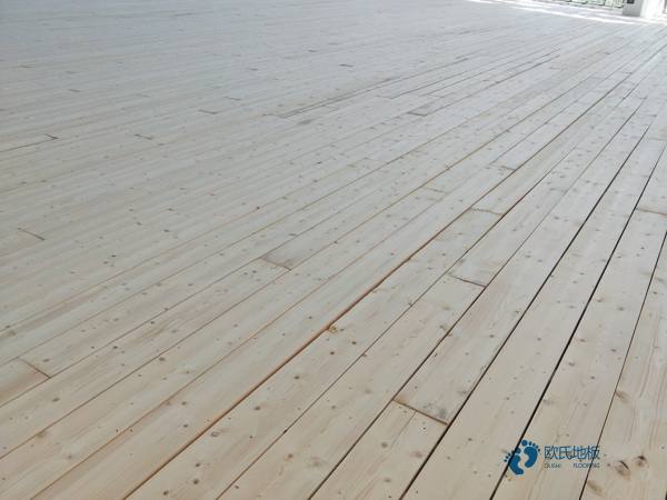 尋求體育場地木地板哪種牌子好