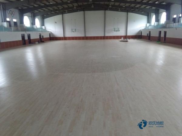 用什么運(yùn)動地板廠家報價