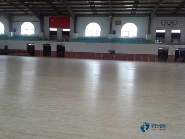 用什么運(yùn)動地板廠家報價