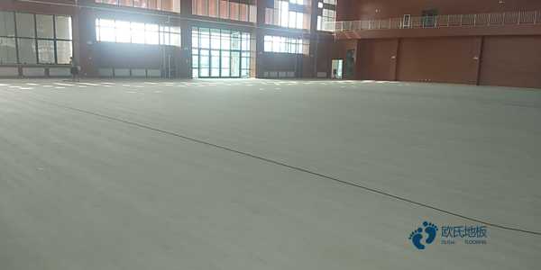 松木體育籃球木地板保養知識
