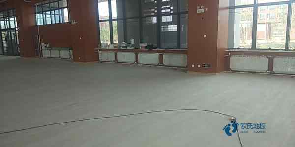 松木體育籃球木地板保養知識