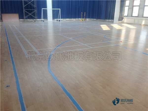 籃球地板造價