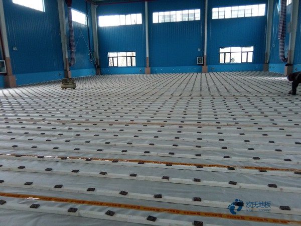 楓樺木體育場地地板廠家報價