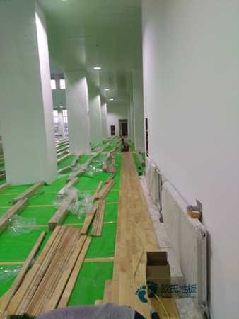 高品質(zhì)籃球場木地板安裝公司