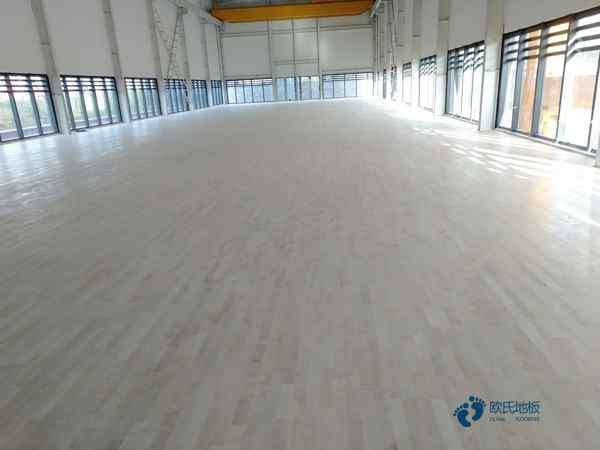 楓木運動型地板如何保潔