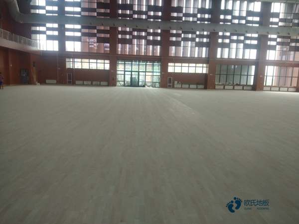 那有體育館地板哪個(gè)牌子較環(huán)保