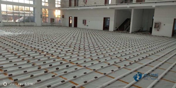 那有體育場地板哪個牌子好