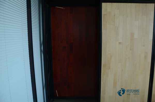 學校體育場地板施工方案