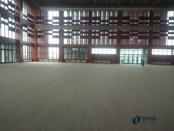 學(xué)校運(yùn)動(dòng)體育地板施工步驟