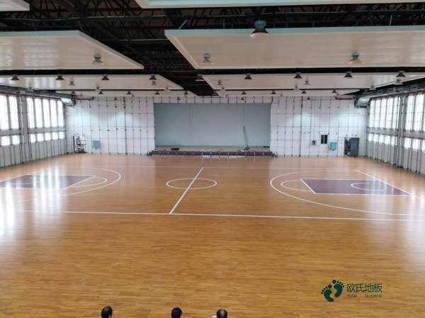 學(xué)校籃球場木地板反彈力