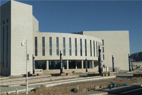 學(xué)校籃球場(chǎng)館地板施工方案