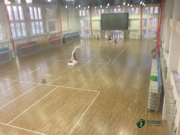 學校籃球場木地板厚度