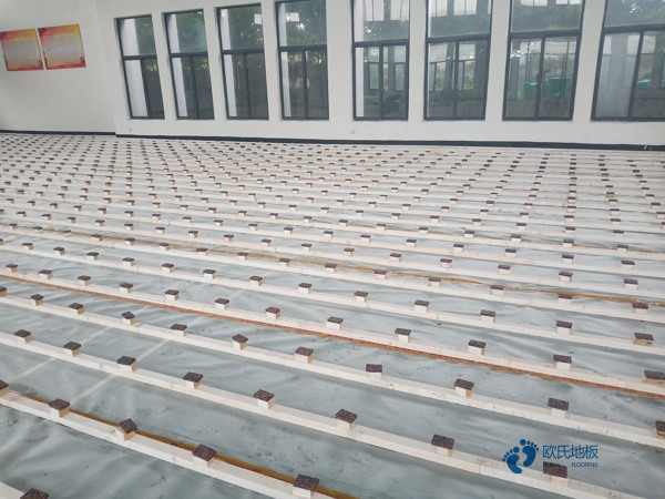 批發(fā)體育籃球木地板哪個(gè)牌子性價(jià)比高