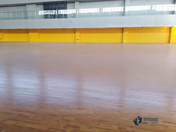 哪里有體育籃球木地板平米價