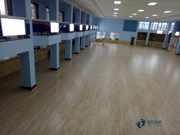 國產體育籃球木地板哪家性價比高