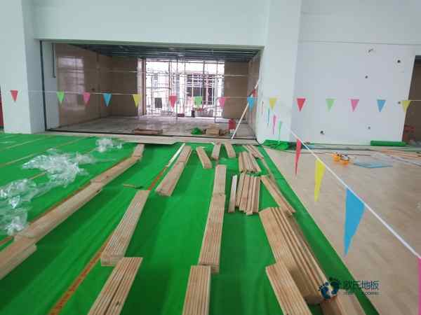 體育場館木地板大概多少錢1