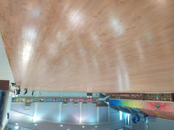 去哪買籃球體育地板安裝費