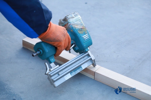 楓樺木體育籃球木地板價錢