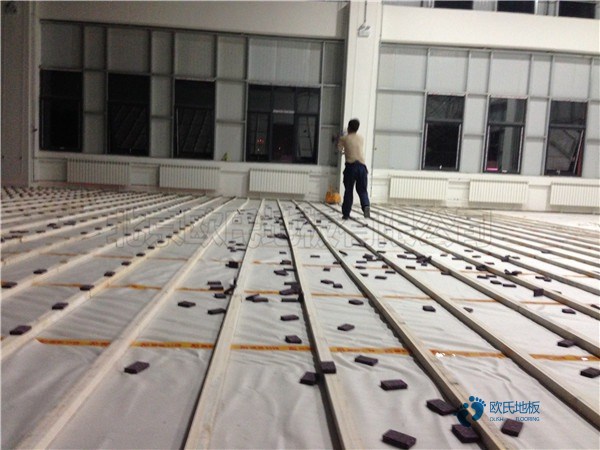 懸浮籃球運(yùn)動木地板的作用