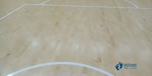 去哪買(mǎi)籃球體育地板多少錢(qián)