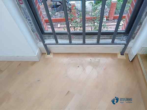 高品質(zhì)體育籃球木地板價(jià)格一般多少錢一平方米