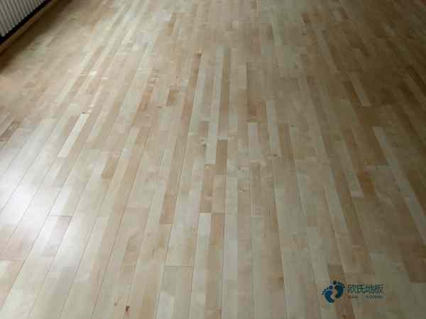 普通體育運動木地板保養方法