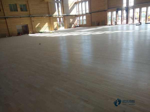 單龍骨運動體育木地板維護保養2