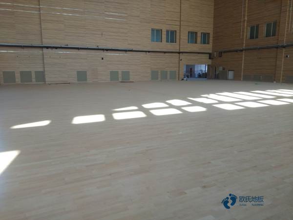 懸浮式籃球運動木地板區別