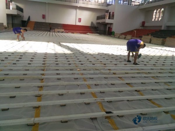 校園運(yùn)動體育木地板施工工藝3